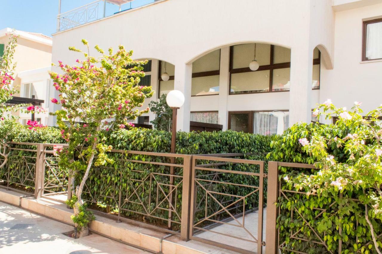 Galatex Beach Apartment Λεμεσός Εξωτερικό φωτογραφία